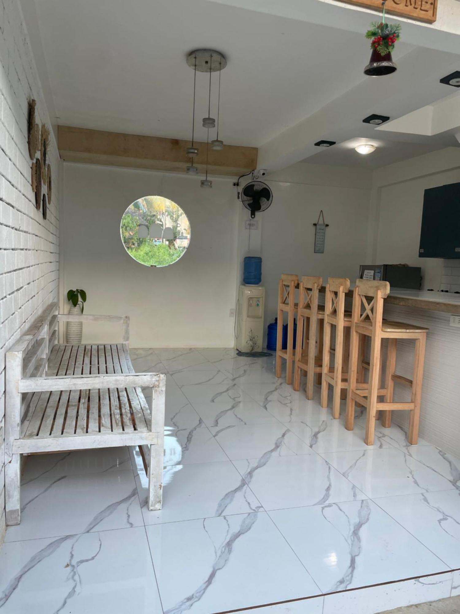 Point F Siargao Apartment Catangnan Luaran gambar